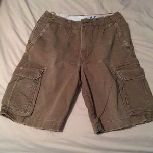 Men’s American eagle khaki cargo shorts